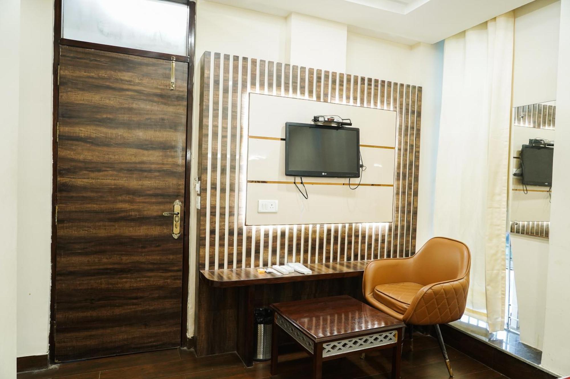 Hotel Batra Home Nizamuddin Nowe Delhi Zewnętrze zdjęcie