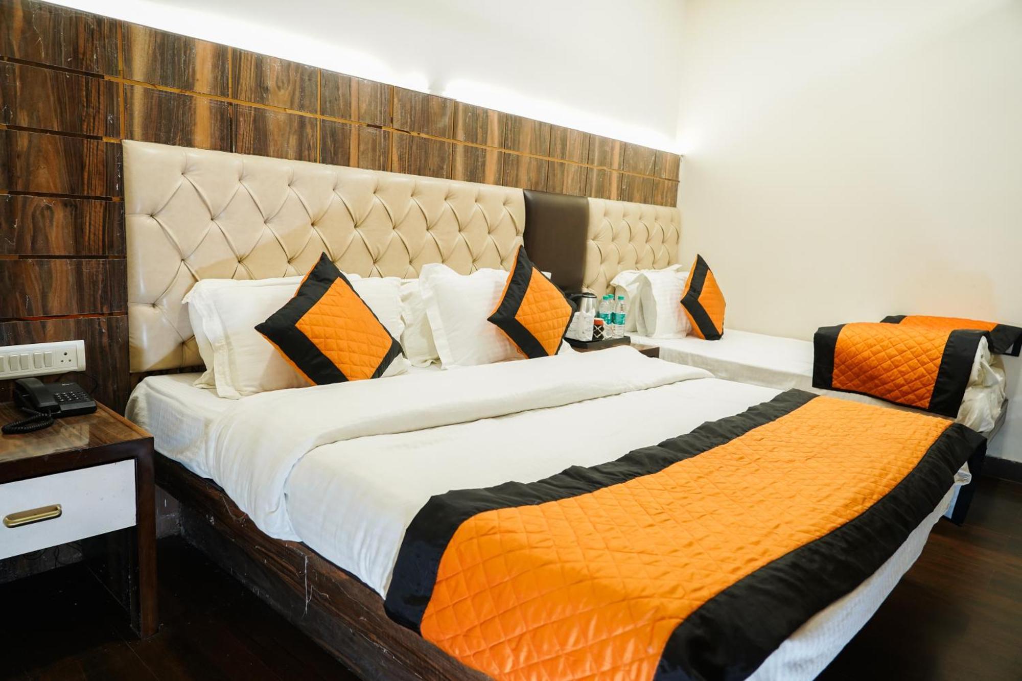 Hotel Batra Home Nizamuddin Nowe Delhi Zewnętrze zdjęcie