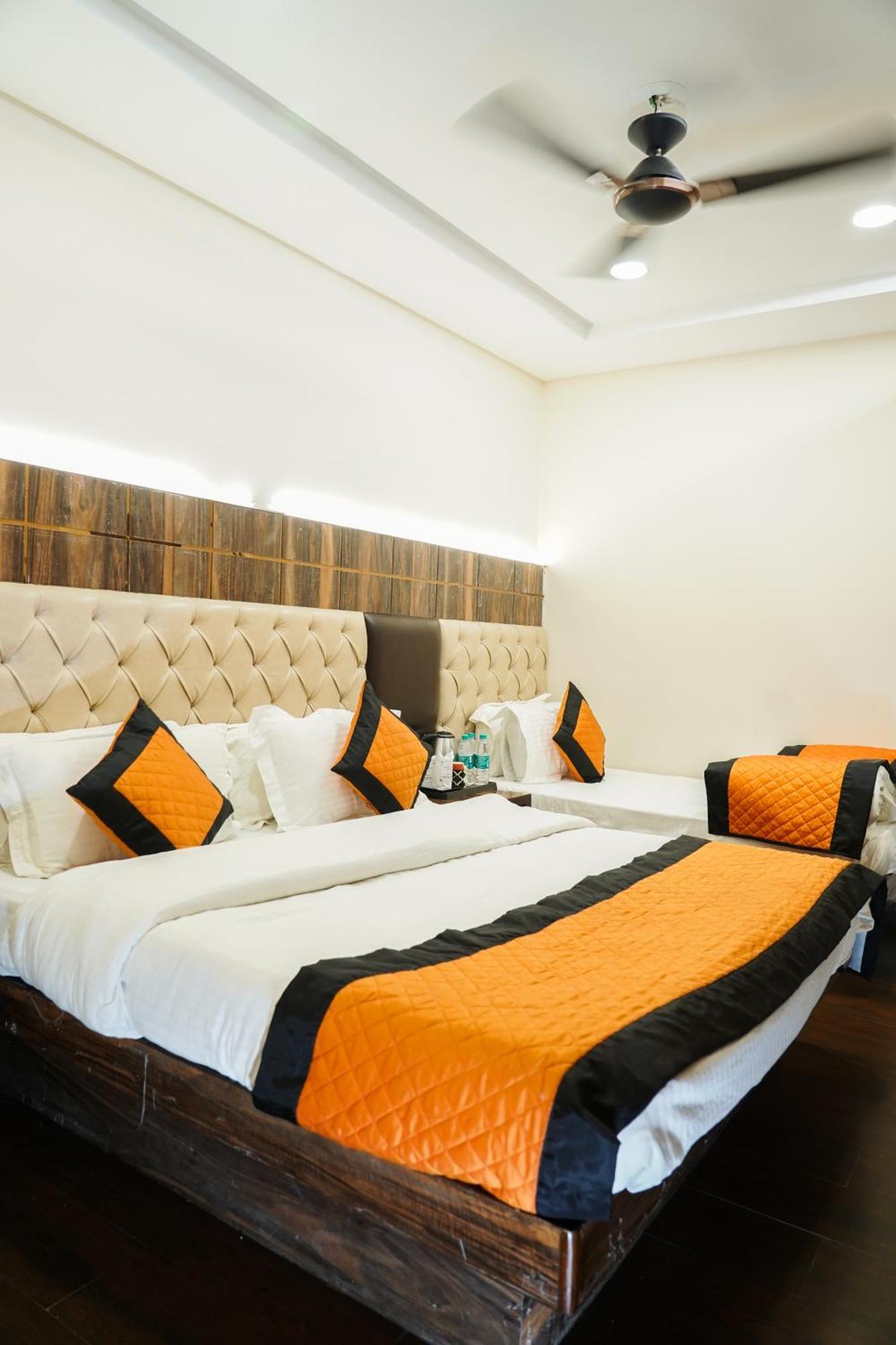 Hotel Batra Home Nizamuddin Nowe Delhi Zewnętrze zdjęcie