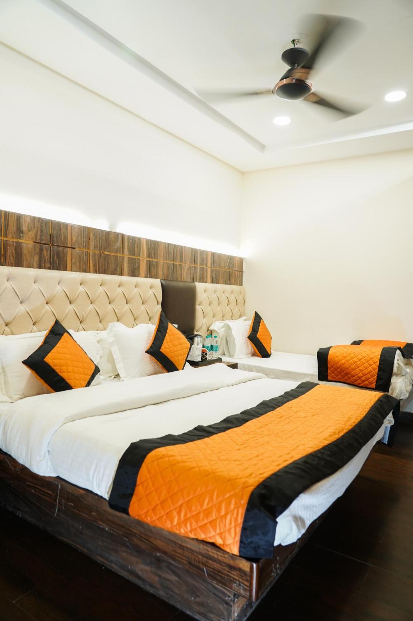 Hotel Batra Home Nizamuddin Nowe Delhi Zewnętrze zdjęcie