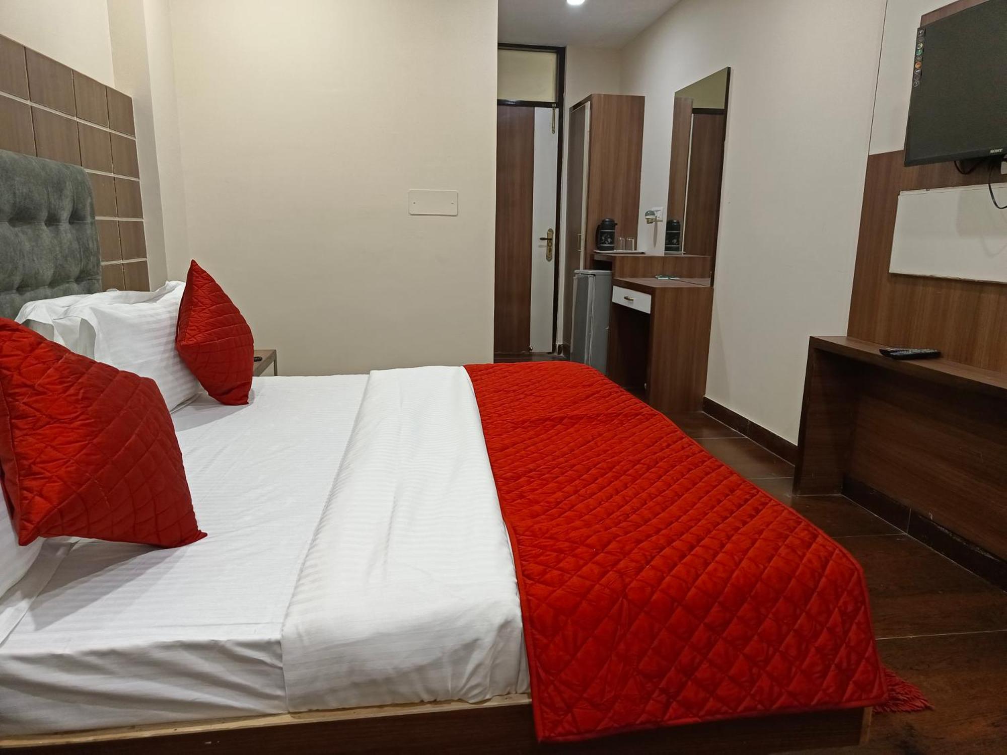 Hotel Batra Home Nizamuddin Nowe Delhi Pokój zdjęcie